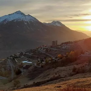 Bel Montagne Dans Le Parc Des écrins Orcières
